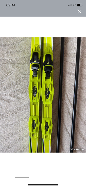 Used Fischer Skis skating FischerRCS 1.77m et bâtons 2025 bike — image 1 of 5