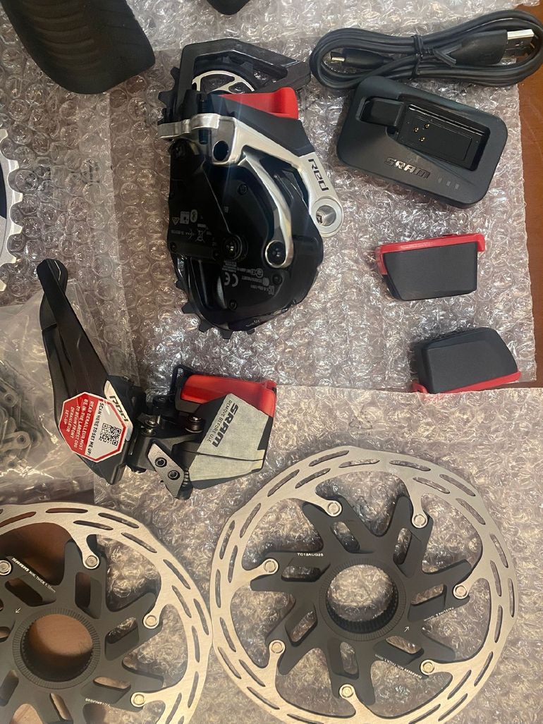 Used Sram red axs e1 2025 bike — image 5 of 9