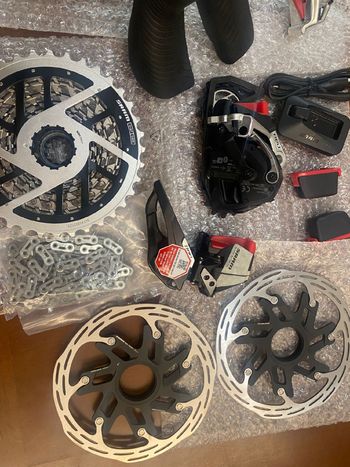 Used Sram red axs e1 2025 bike — image 2 of 9