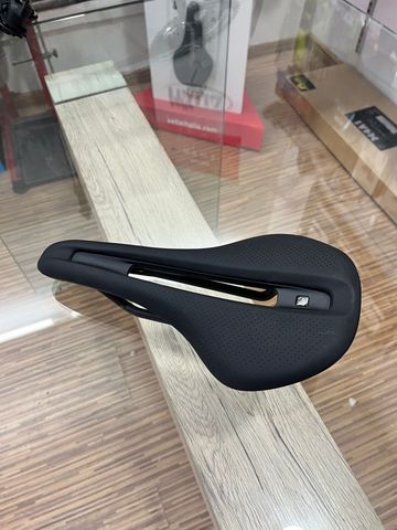 Used Bontrager Verse Pro 145mm Saddles & Seatposts