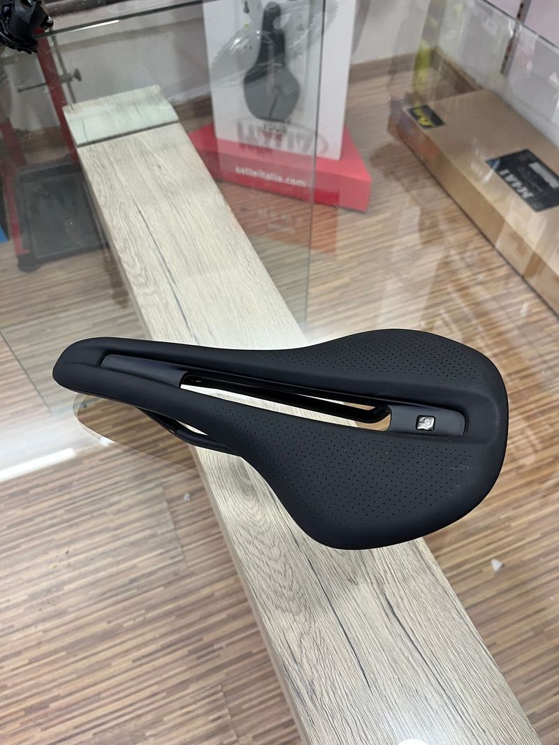 Brugt Bontrager Verse Pro 145mm Saddles & Seatposts