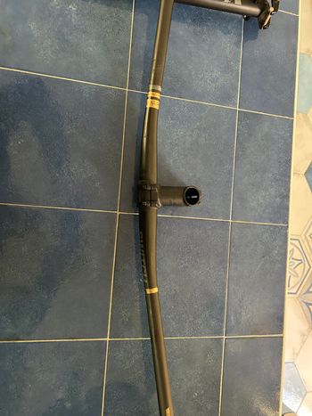 Used Switch manubrio in carbonio e attacco 60 2022 bike — image 1 of 2