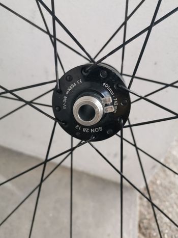 Used Beast Components Roues RX40 Beast avec moyeu dynamo son 28 2023 bike — image 5 of 8