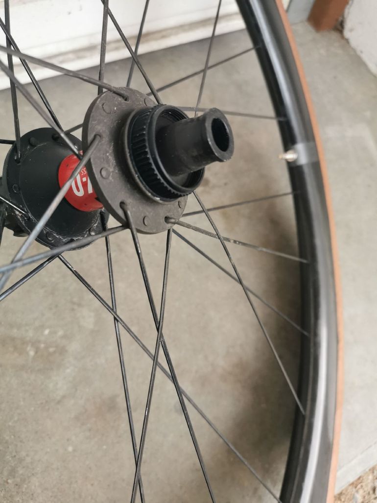 Used Beast Components Roues RX40 Beast avec moyeu dynamo son 28 2023 bike — image 6 of 8