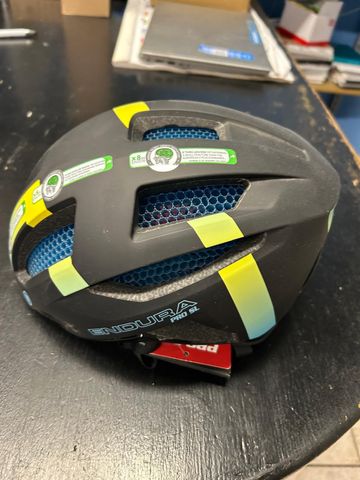 Gebrauchtes Endura Pro SL Helmet 2024 bike — Bild 2 von 4