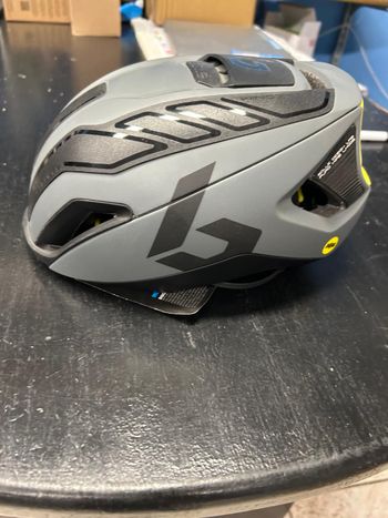 Used bolle bollè furo mips 2023 bike — image 1 of 4