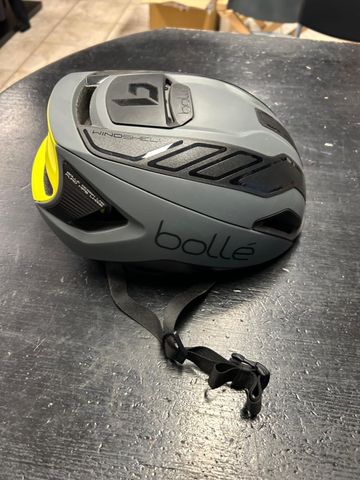 Używany bolle bollè furo mips 2023 bike — zdjęcie 4 z 4