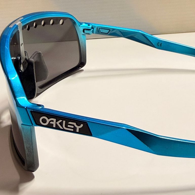 Used Oakley Sutro Custom 2024 bike — image 2 of 7