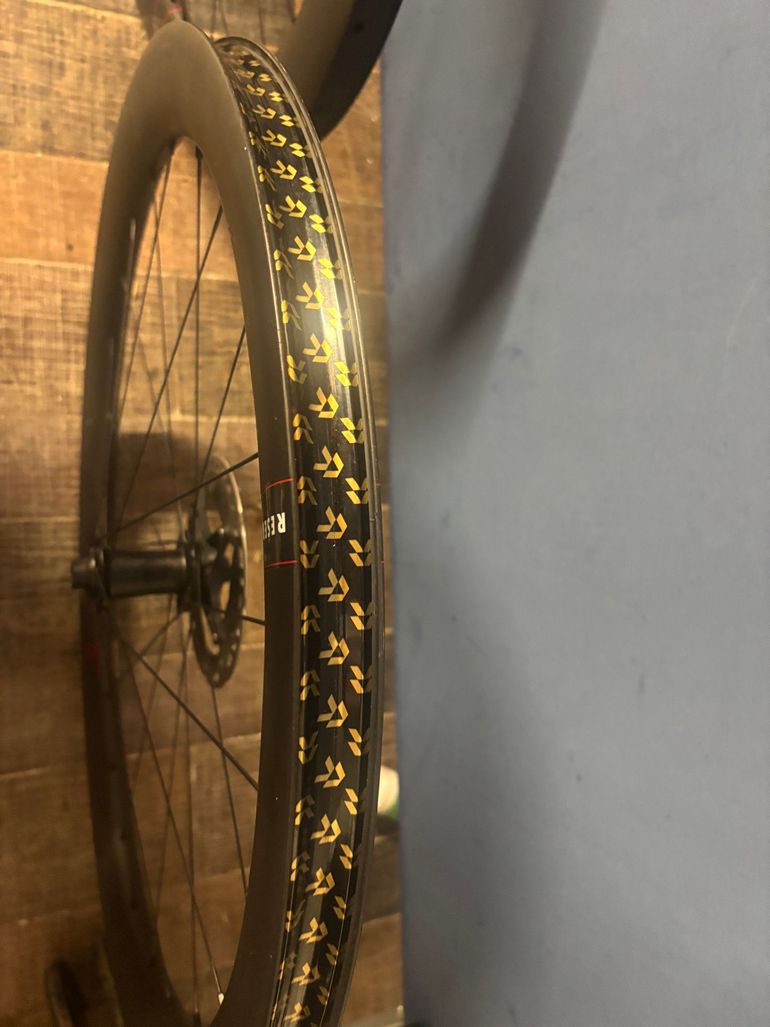 Used Reverse Components Reserve 63/52 full carbon 2024 bike — image 9 of 10