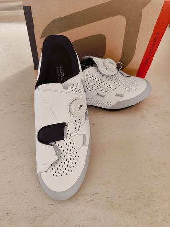 Used Crono Zapatillas ciclismo carretera  CR2.5 -Tal. 44 2025 bike — image 3 of 3
