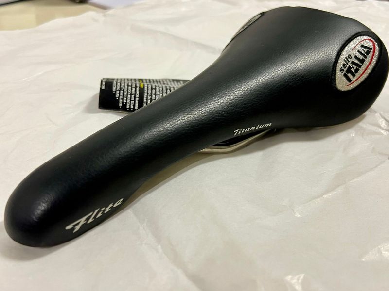Używany Selle Italia Flite Titanium Saddles & Seatposts