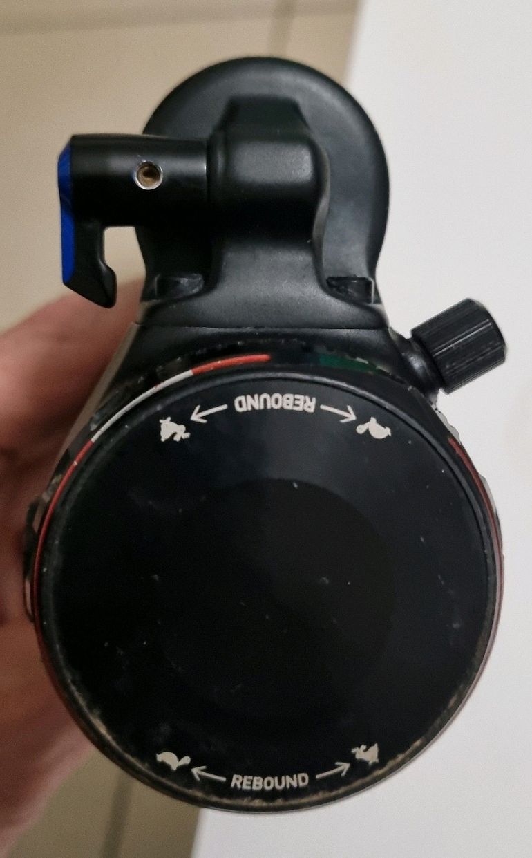 Used RockShox Super Deluxe Select+ 2022 bike — image 4 of 4