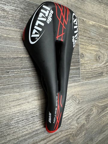Použité Selle Italia Carbone Sattel Neu Novus Team 2024 Saddles & Seatposts