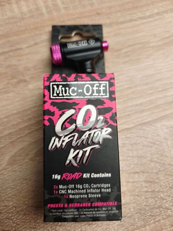 Used MUC-OFF CO2 inflator kit bike — image 1 of 3