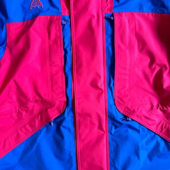 Used Nike ACG Gore-Tex Jacket Rush Pink/Hyper Royal M bike — image 9 of 14
