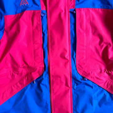 Nike ACG Gore-Tex Jacket Rush Pink/Hyper Royal M bike usato — immagine 9 di 14
