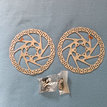 Použité Shimano Set dischi SM-RT56 -M diametro 180 Brakes