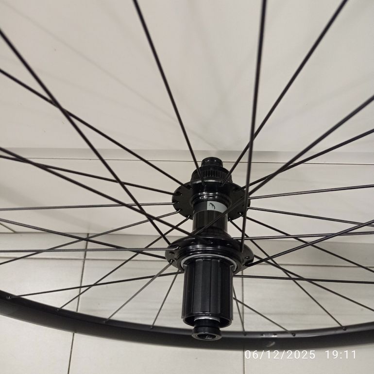 Used Fulcrum 800 2025 bike — image 1 of 5