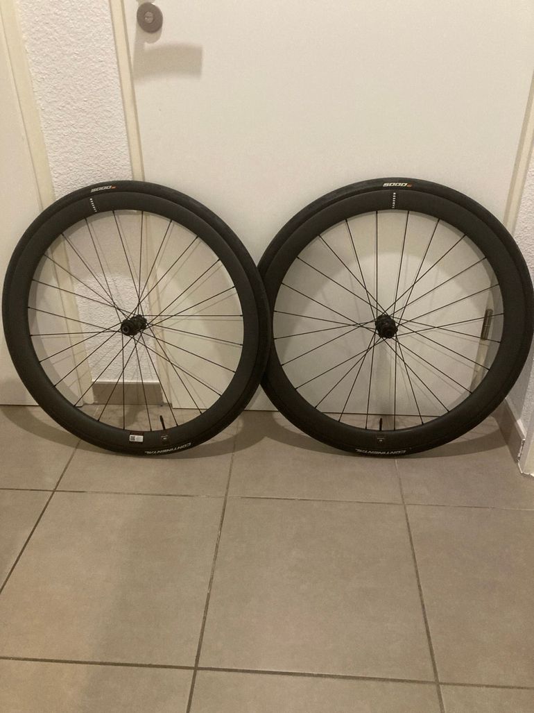 Used Reserve reserve 40/44 dt 370 2025 bike — image 1 of 5
