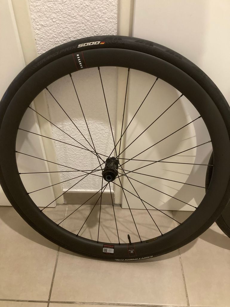 Used Reserve reserve 40/44 dt 370 2025 bike — image 2 of 5