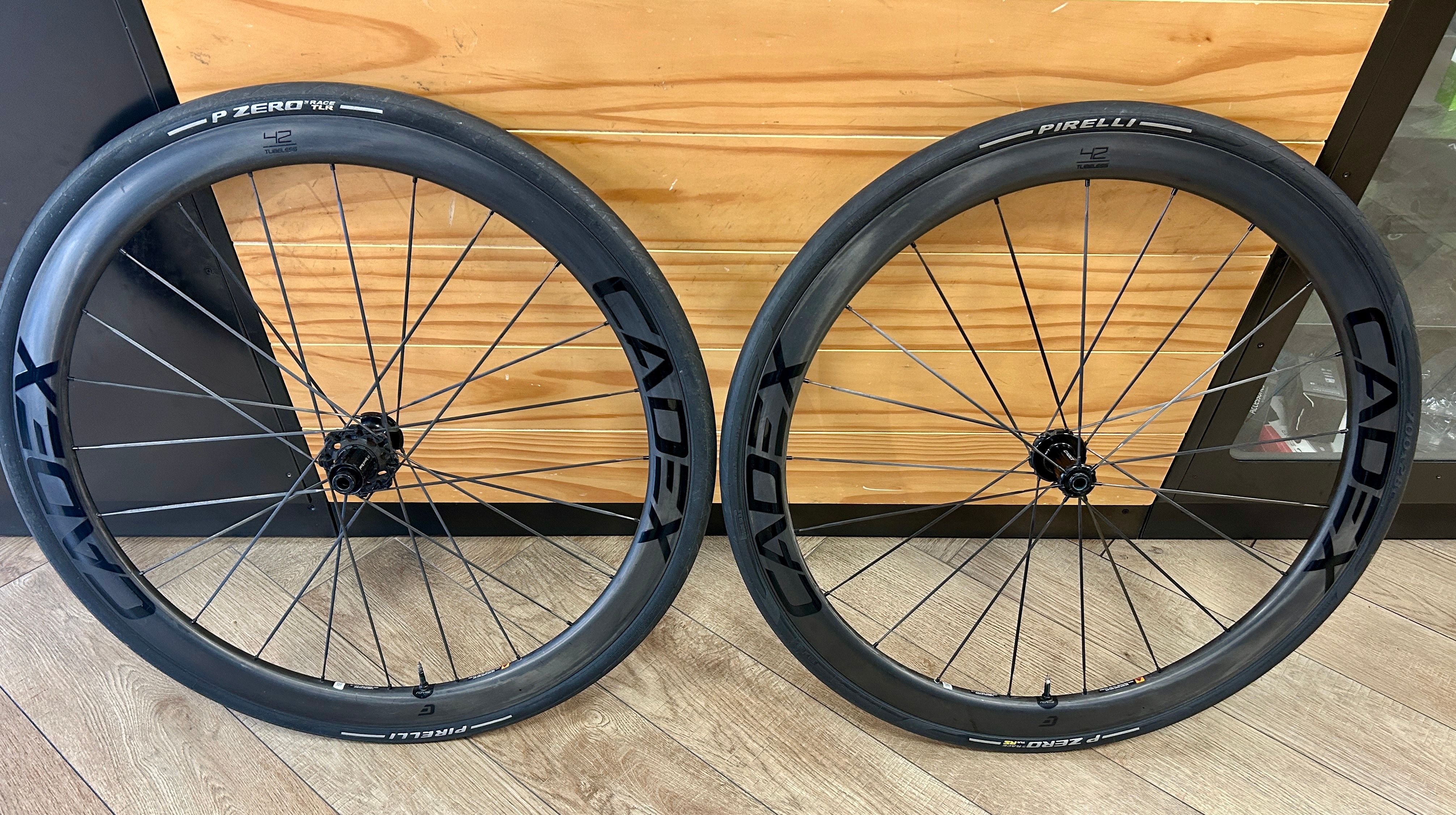 cadex CADEX 42 Tubeless WheelSystem 2024