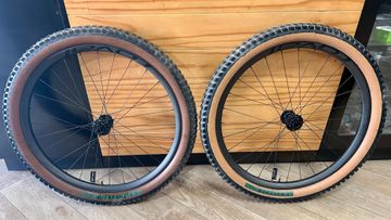 Gebrauchtes Specialized Roval Traverse Carbon 27.5" Wheel Wheels