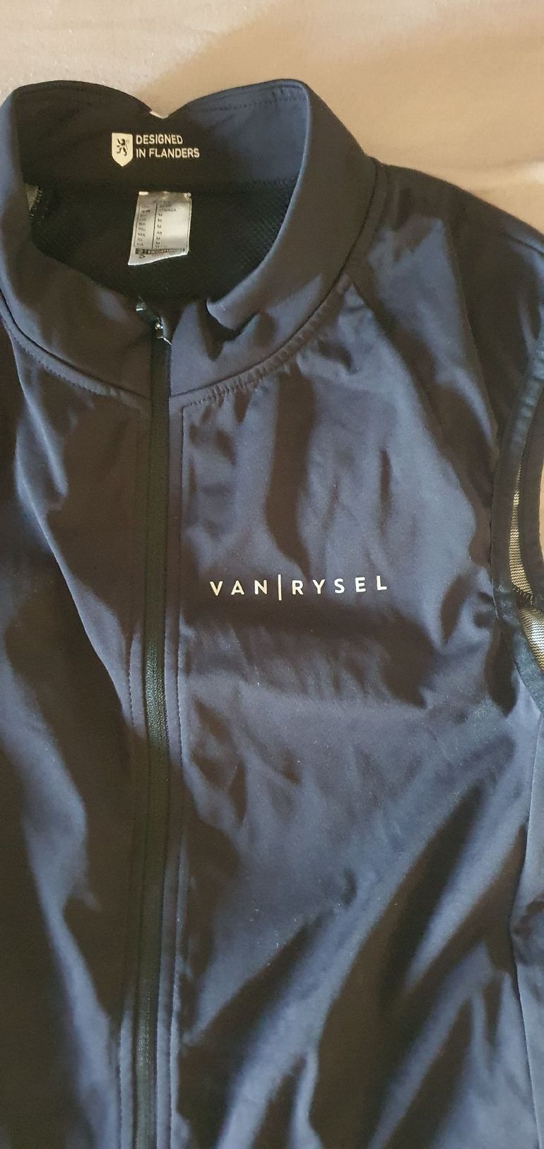 Used Van Rysel Gilet 2025 bike — image 2 of 3