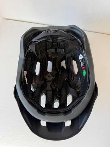 Kabuto Casco MTB FM-X M/L 2025 bike usato — immagine 5 di 6