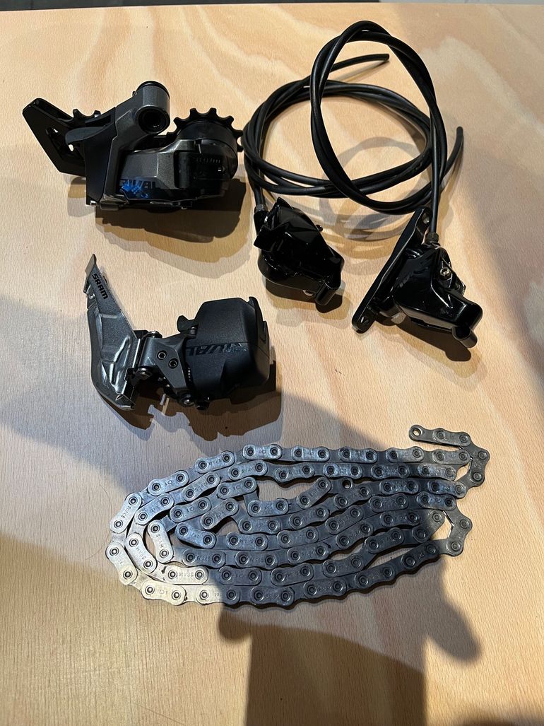 Used Sram Groupe SRAM Rival AXS 2024 bike — image 1 of 4