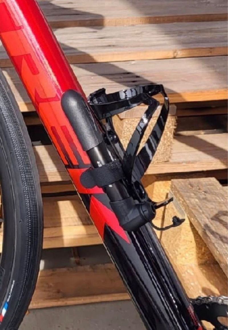 Gebrauchtes Bontrager Air Support Comp Mini Pump with Bottle Cage Mount 2022 Cycling Accessories
