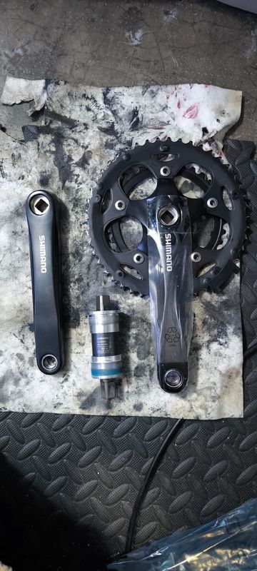 Used Shimano FC-RS2000 175 46/34 2025 Drivetrain & Pedals