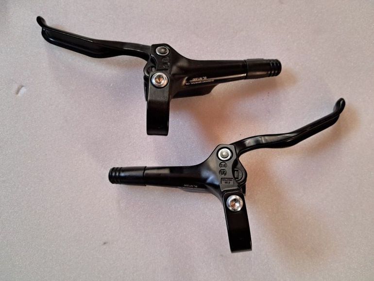 Used Shimano MT200 Hydraulic Disc Brake bike — image 3 of 4
