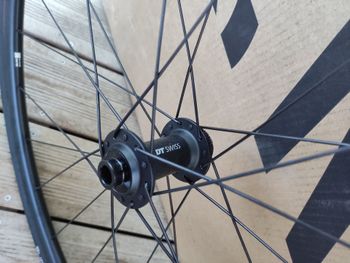 Used Dt Swiss Performance 2025 bike — image 7 of 9