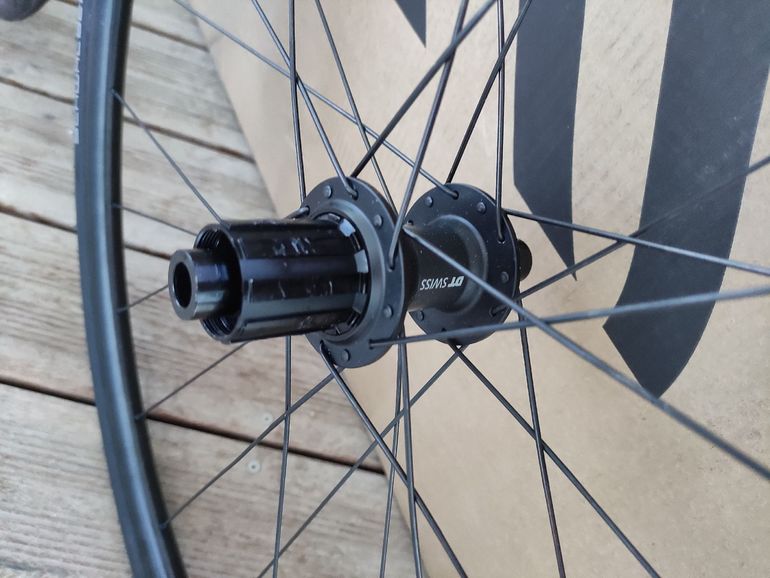 Used Dt Swiss Performance 2025 bike — image 5 of 9