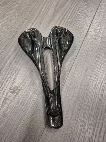 Used DHD selle carbone 2025 bike — image 4 of 4