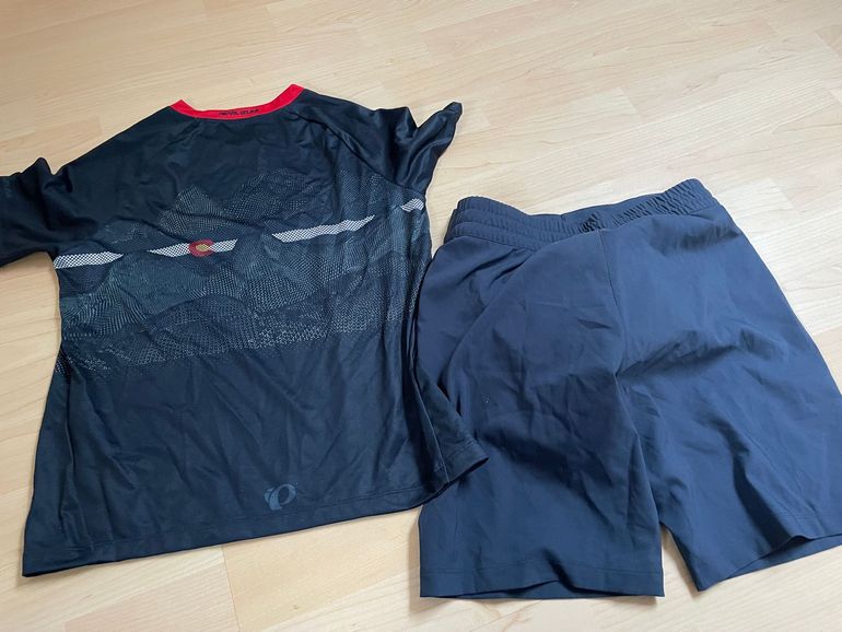 Used Pearl Izumi MTB Kids Bekleidungsset bike — image 1 of 2