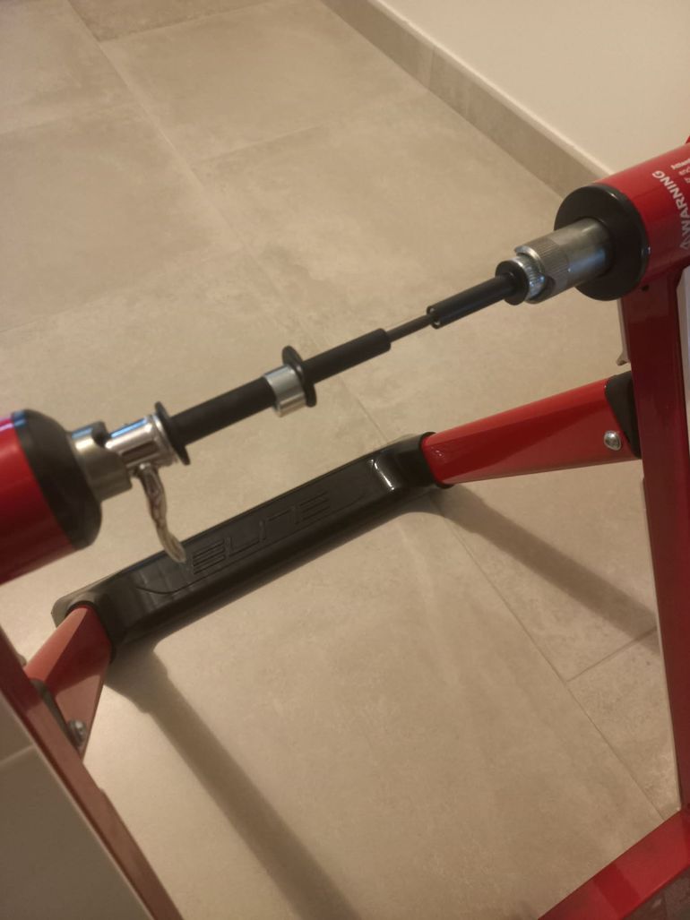 Used Elite Adaptateur axe traversant 10-12mm 2024 bike — image 2 of 2