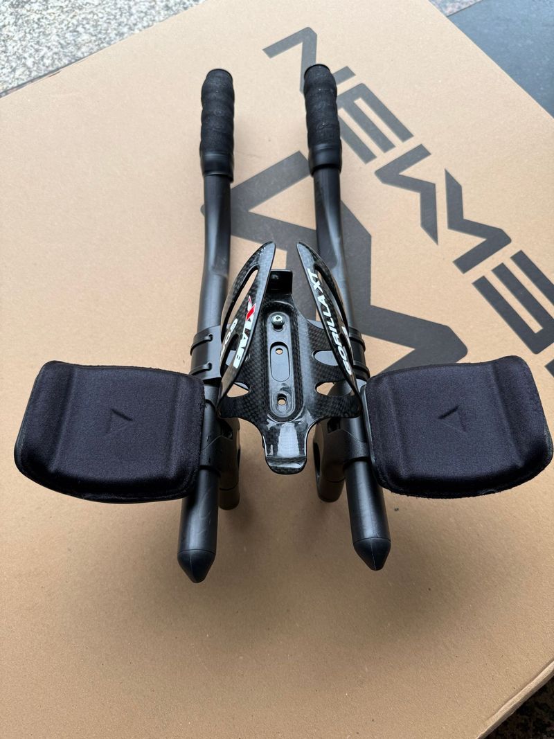 Used Division Aerobars 2022 bike — image 2 of 4
