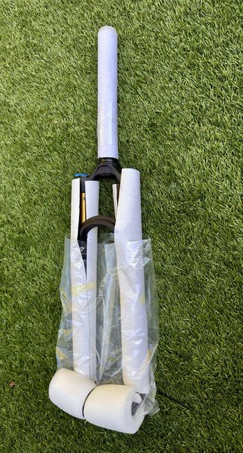 Used Fox 2025 34 SC Factory Fork 29 120/44 GRIP SL Kashima New 2024 bike — image 9 of 9