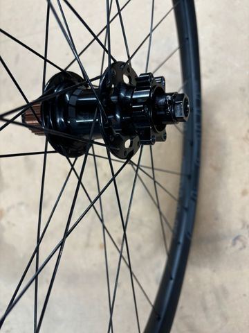 Used Stans Notubes Stans M-Pulse Flow MK4 29" Wheelset 2024 bike — image 4 of 4