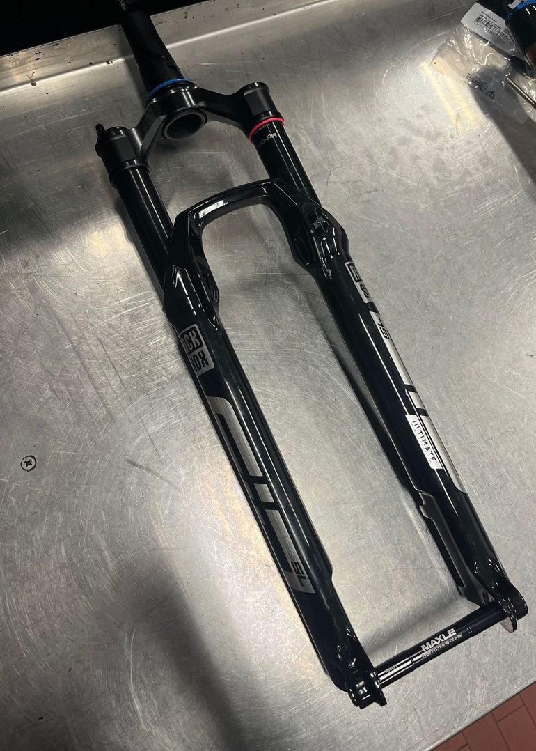 Used Rock Shox Sid ultimate 110mm 2025 bike — image 4 of 4