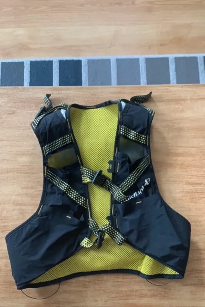 Used raidlight Responsiv 10L Hiking