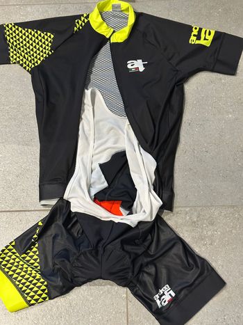 Used Tafi set shirt& bibshort S (2) 2023 bike — image 1 of 5