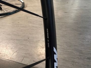 Używany Mavic Ksyrium 30 Disc Wheelset 2024 bike — zdjęcie 4 z 7