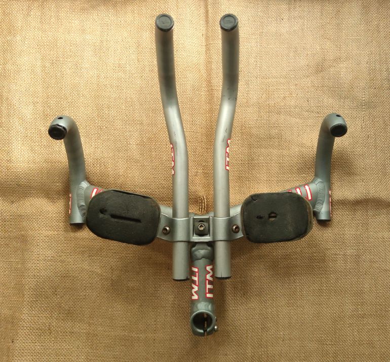 ITM DUAL AERO TTバー ITM Dual Aero Aerobars TT Chrono Handlebars 36.5cm