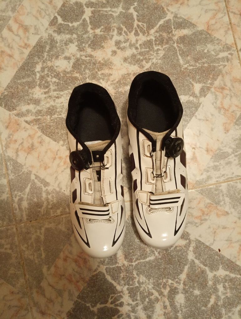 Used Shimano Zapatillas Ges Talla 42 2022 bike — image 1 of 4