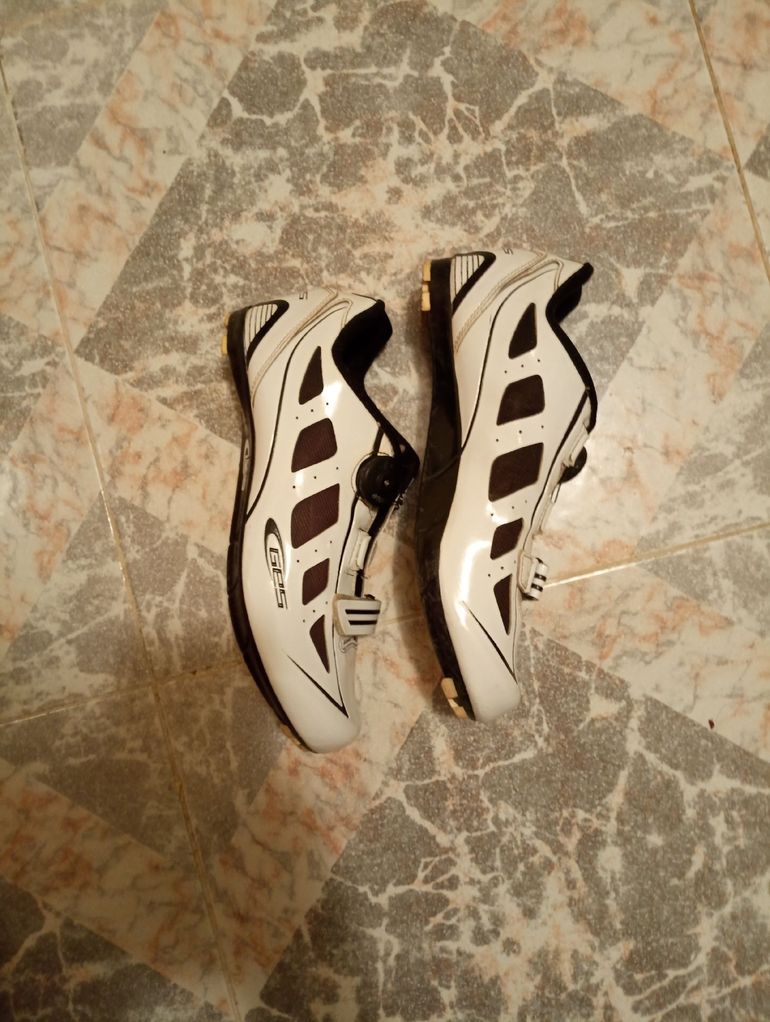 Used Shimano Zapatillas Ges Talla 42 2022 bike — image 2 of 4
