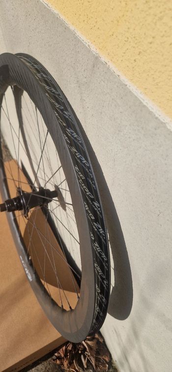 Used Zipp 454nsw xdr 2024 bike — image 3 of 5