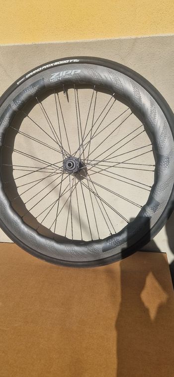 Used Zipp 454nsw xdr 2024 bike — image 1 of 5