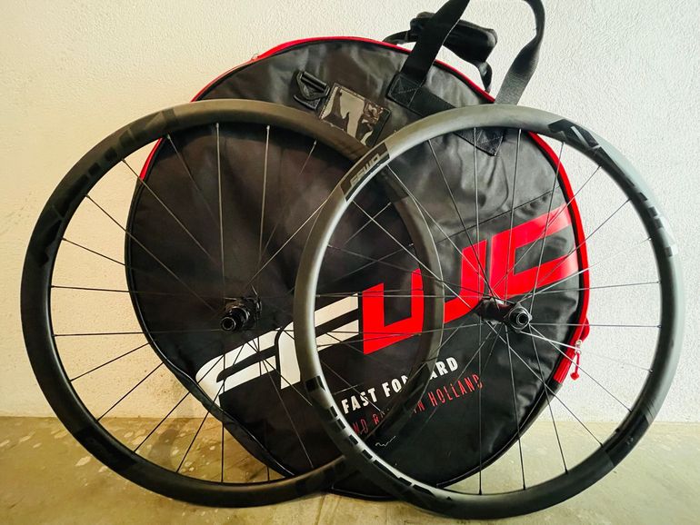 Used Ffwd F3 bike — image 1 of 4